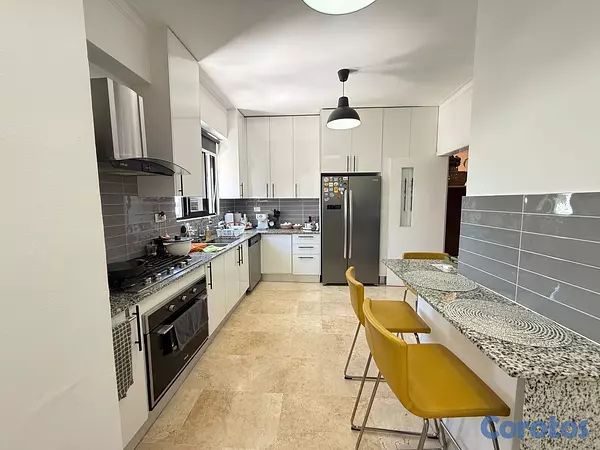 apartamentos - vendo naco no barrio tres habitaciones con su baño tres parqueo balcón balcón 10