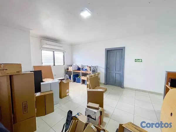 oficinas y locales comerciales - LOCAL COMERCIAL DE 2 NIVELES EN LA CASTELLANA 9