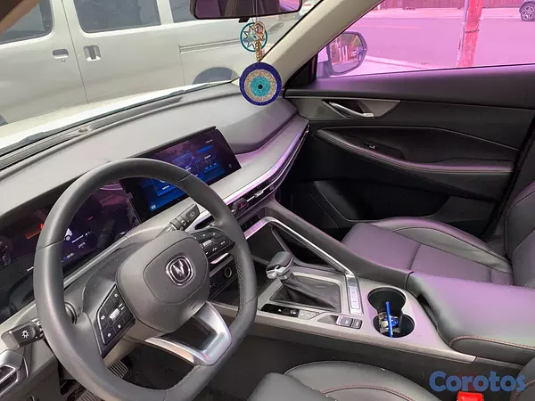 jeepetas y camionetas - Changan 35 plus en cómo nueva , la vendo por motivos de viaje . 3