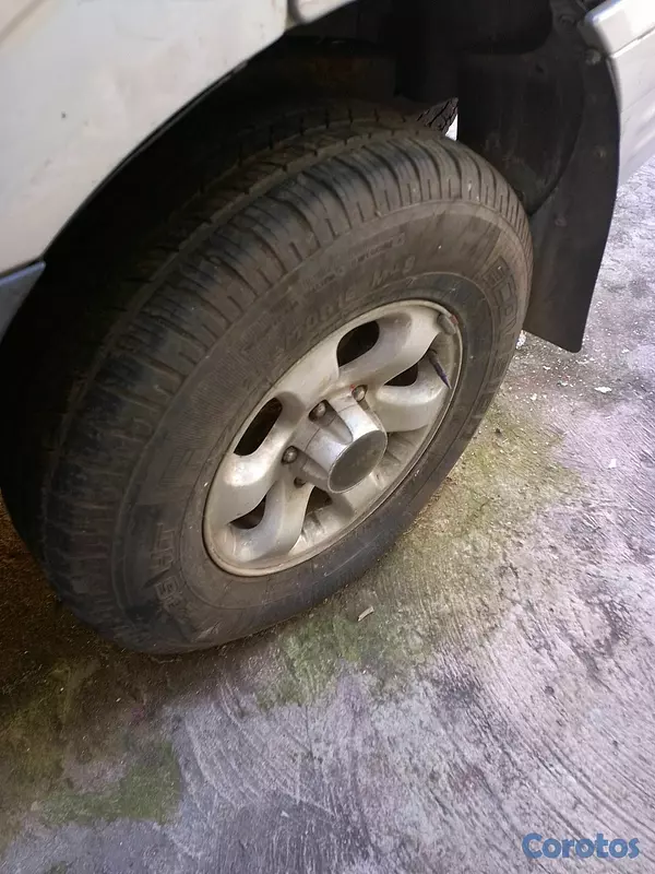 jeepetas y camionetas - vendo Isuzu rodeo  negociable ver descripción abajo  8