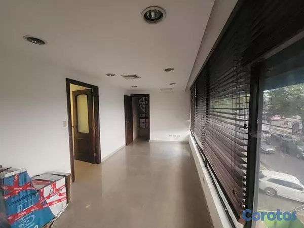 oficinas y locales comerciales - Alquiler en plaza comercial en Av, Winston Churchill 9