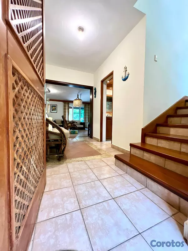 casas vacacionales y villas -  Villa de Lujo en Venta – Alquiler en Metro Countr 1