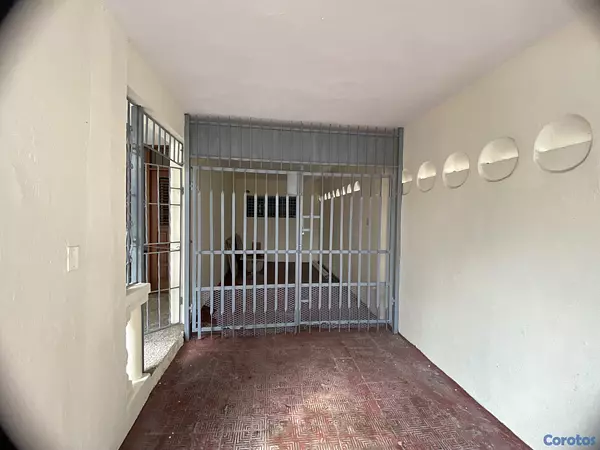 oficinas y locales comerciales - se alquila  10