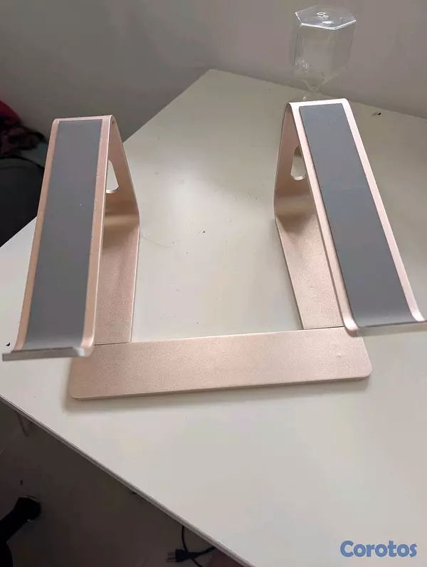 computadoras y laptops - MacBook Air 2019 rose gold i5 256gb 3