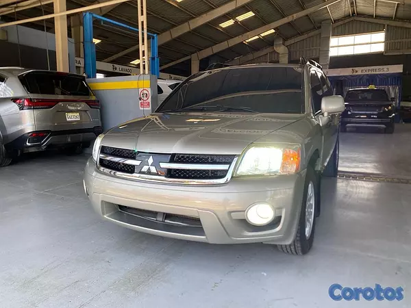 jeepetas y camionetas - Mitsubishi Endevor Dorada  11