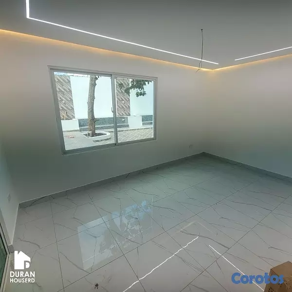 casas - venta de casa con piscina y 4 habitaciones en la autopista de san Isidro  3