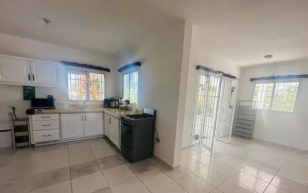 casas - Venta, Villa de 3 Habitaciones Ubicada en el Centro de Las Terrenas, Samaná 7