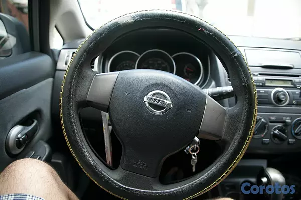 carros - Nissan Versa 2011 Americano 15