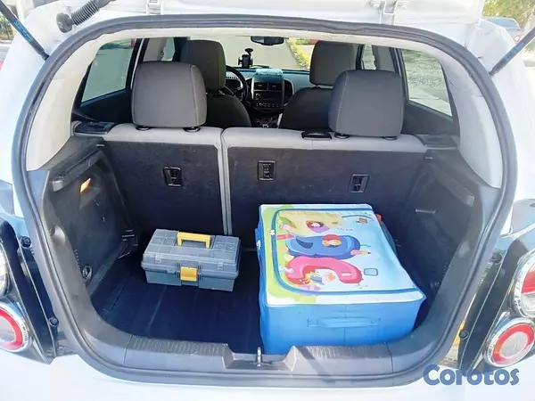 carros - Chevrolet Sonic LS Hatchback 2015 (Mecánico) 17
