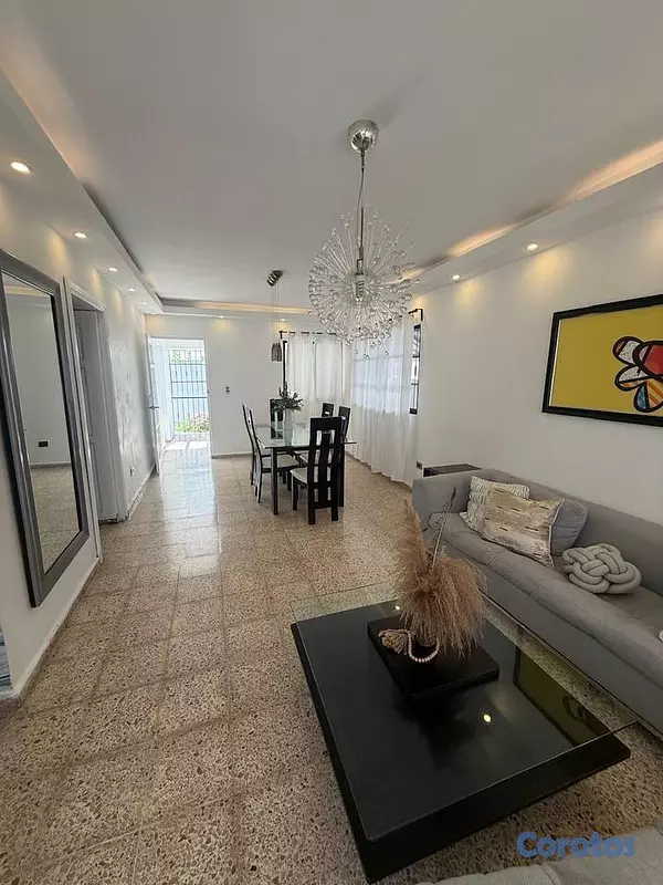 casas - Casa de 3 habitaciones 2 baños en venta en Colinas 11