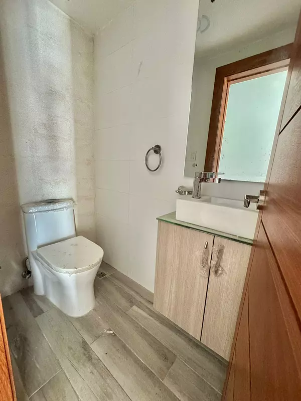 apartamentos - Apartamento en Venta SERRALLÉS  USD 300,000.00  8