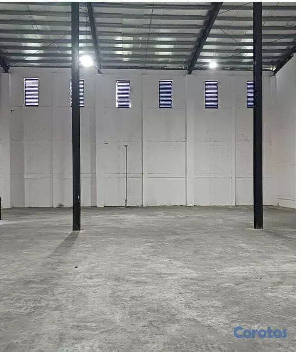 oficinas y locales comerciales - Nave en Alquiler Autopista Duarte 3