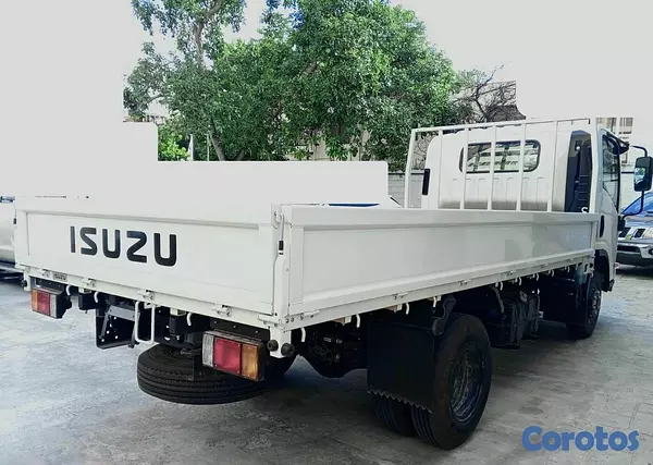 camiones y vehiculos pesados - Isuzu NPR Cama Larga (14 PIES) 2026 6