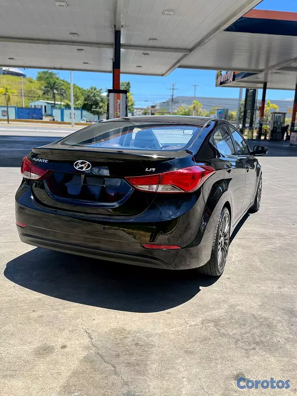 carros - HYUNDAI AVANTE 2014 8