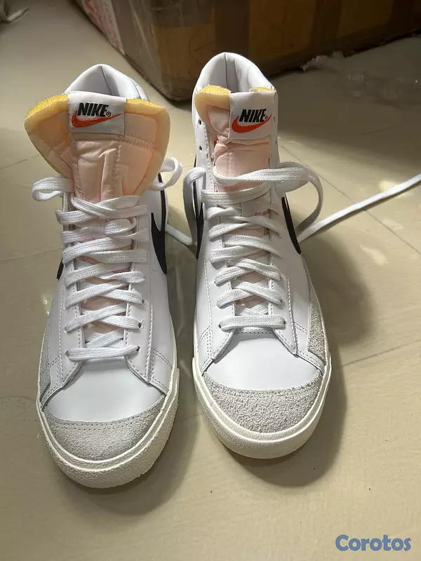 zapatos para mujer - diversos tipo y marcas de tenis a la venta motivo de viaje  5