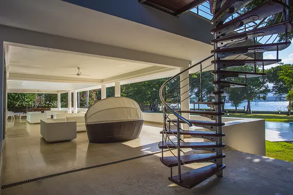 casas vacacionales y villas - villa de lujos frente al mar  10