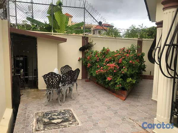 casas - Casa de 3 Niveles en el RESIDENCIAL MIRADOR DEL OE 9