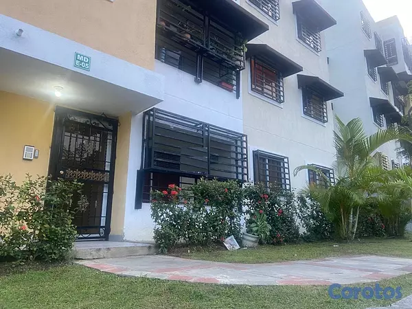 apartamentos - En Venta Apartamento Av. Monumental de 3 habitaciones 4