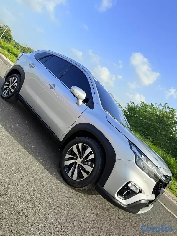 jeepetas y camionetas - GRAN OPORTUNIDAD‼️VENDO HERMOSO CARRO COMO NUEVO✅ 4