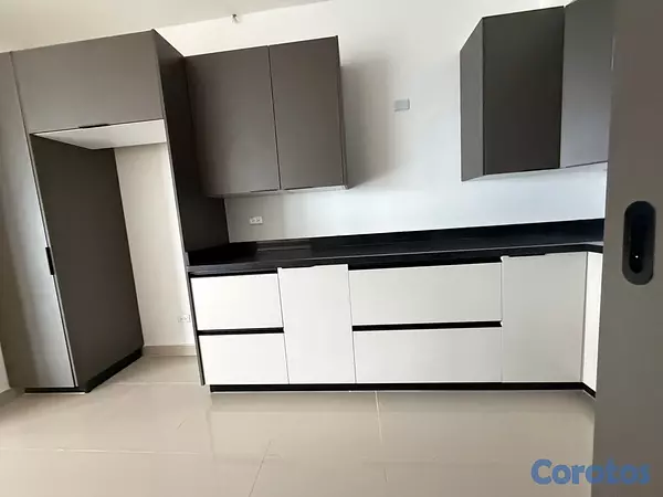 apartamentos - alquiló san Isidro frente al jumbo pis 6 tres habitaciones dos parqueos balcón 10