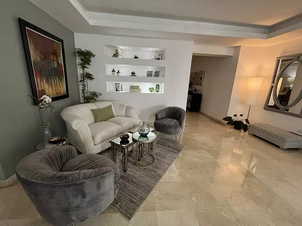 apartamentos - Espacioso apartamento en venta, Naco. 5