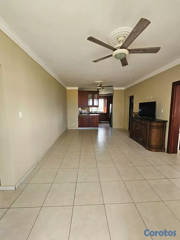 apartamentos - SE VENDE ESPACIOSO APTO EN JUAN DOLIO 4