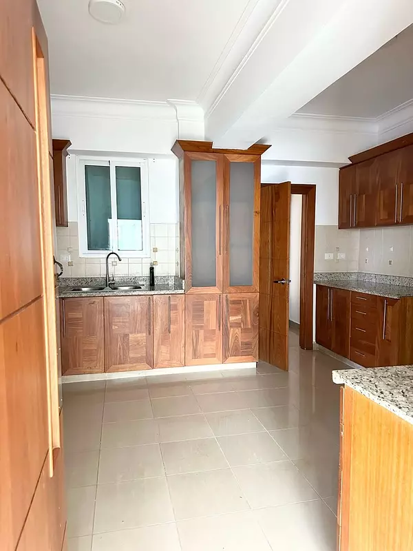 apartamentos - Amplio Apartamento 300 Mts2 en Cerros de Gurabo 8