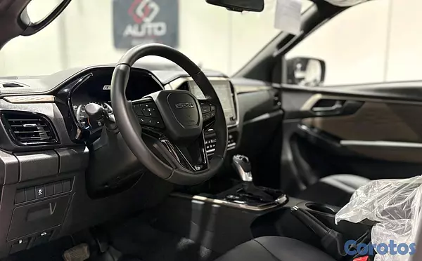 jeepetas y camionetas - Isuzu D-MAX LSE 2027 8