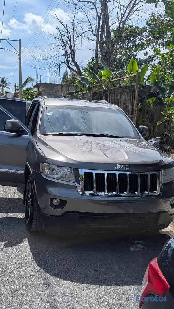 jeepetas y camionetas - Gran cherokee Laredo 1