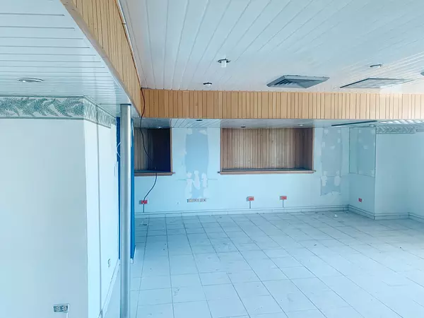 oficinas y locales comerciales - Local en Piantini  4