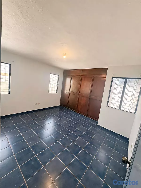 apartamentos - APARTAMENTO AMPLIO + UBICACIÓN ESTRATÉGICA = OPORT 10