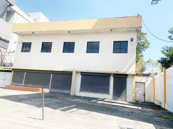 oficinas y locales comerciales - Local espacio abierto dos niveles 2