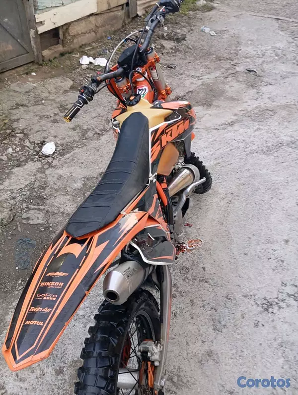 motores y pasolas - Moto KTM enduro 
250cc 2t ensendido por sefil.
8.0.9 703 7303 contactarme. 4