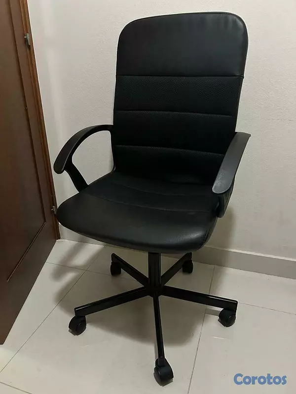 articulos de oficina - Silla Negra de Oficina 3