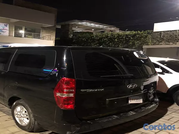 jeepetas y camionetas - HYUNDAI STAREX DE CARGA  3