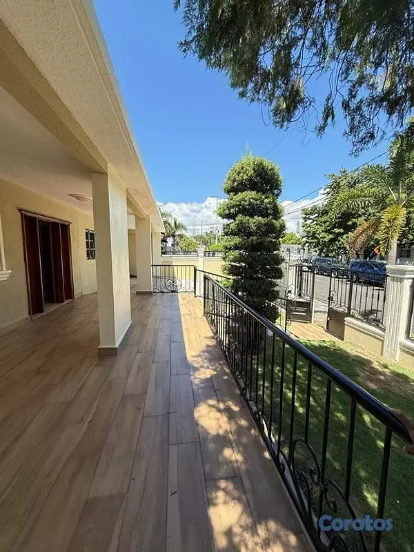casas - Alquiler de Casa en Los Prados 4