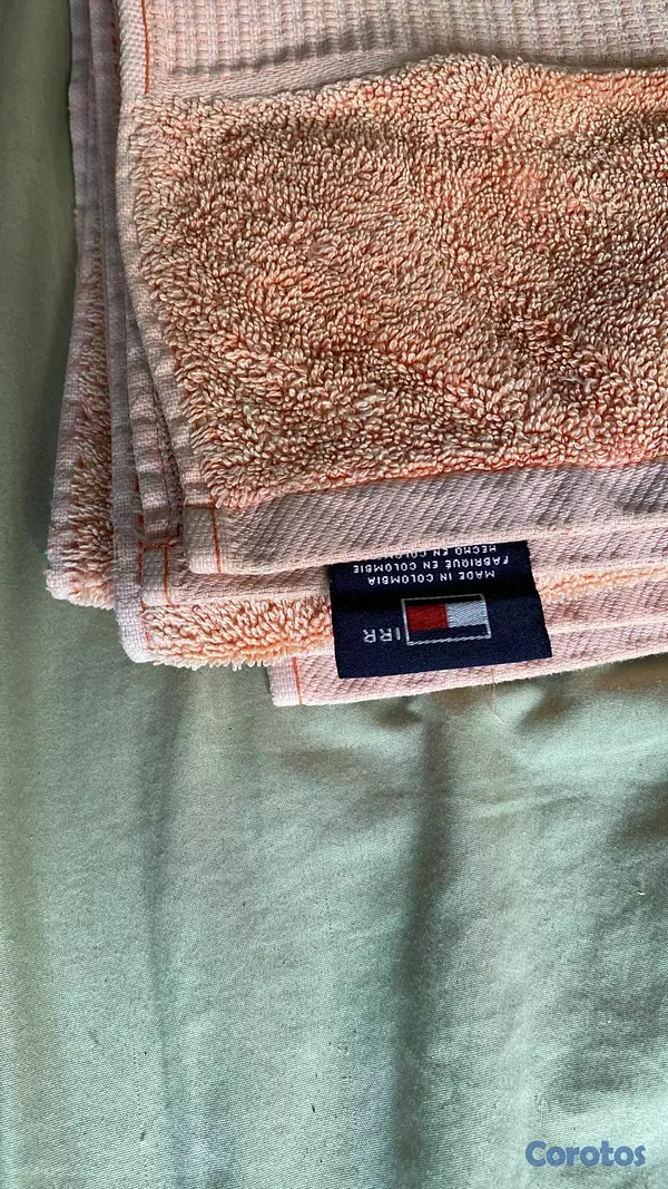 salud y belleza - 2 Tommy Hilfiger Toallas de Bano ! Original ! Grande ! 2