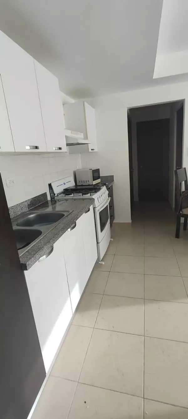 apartamentos - Se alquila apartamento  semiamueblado en Gazcue 3