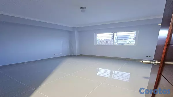 apartamentos - ALQUILO APARTAMENTO EN VILLA AURA SEGUNDO NIVEL CON TERRAZA 10