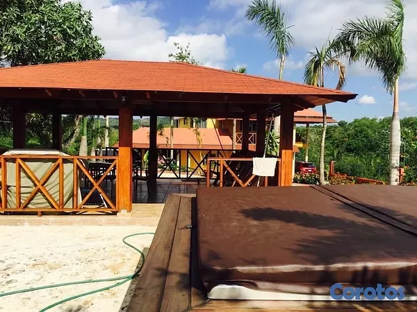 casas vacacionales y villas - venta de Villa vacacional en san Cristóbal con 47 tareas y piscina  5