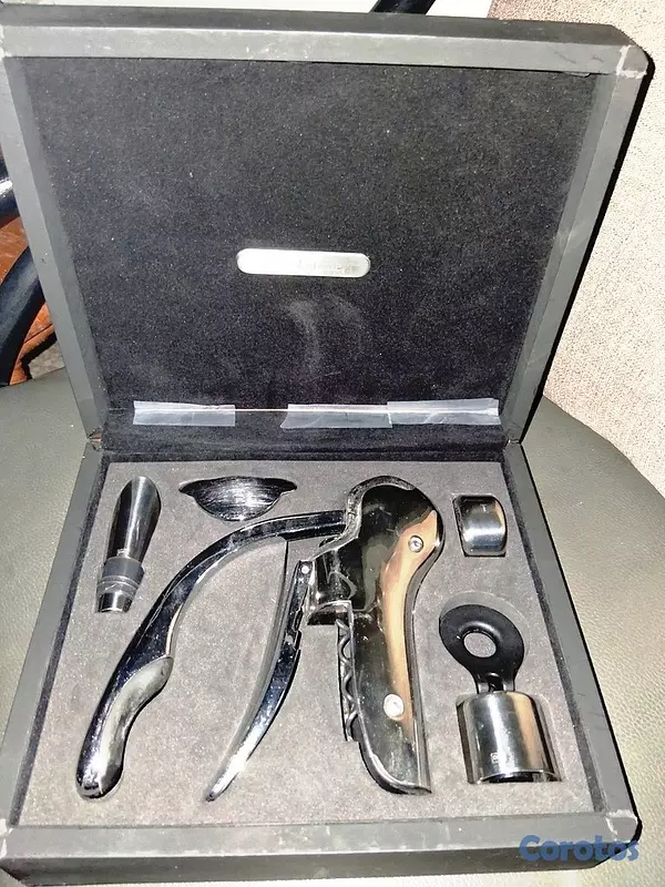 cocina - Set de accesorios para vino Brookstone, 6 piezas.  2