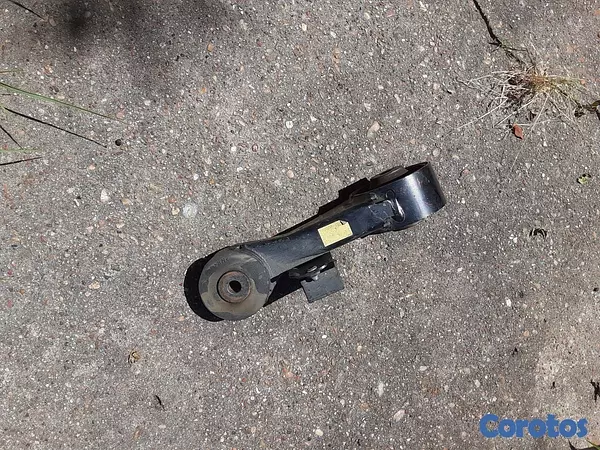 accesorios para vehiculos - TOYOTA CAMRY 2017 SOPORTE MORTOR TRANSMISSION  2