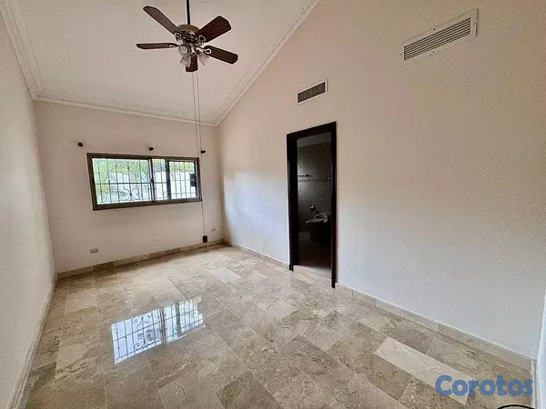 casas - Casa de 3 habitaciones 3 baños en alquiler en Los  13