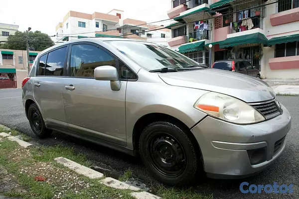 carros - Nissan Versa 2011 Americano 17