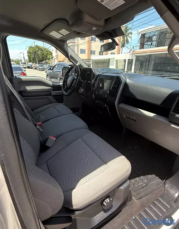 jeepetas y camionetas - Ford F150 XLT 2019 8