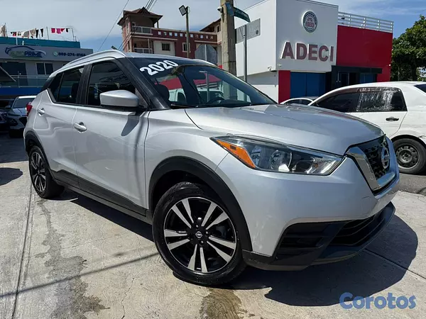 jeepetas y camionetas - Nissan Kicks SV 2020 5
