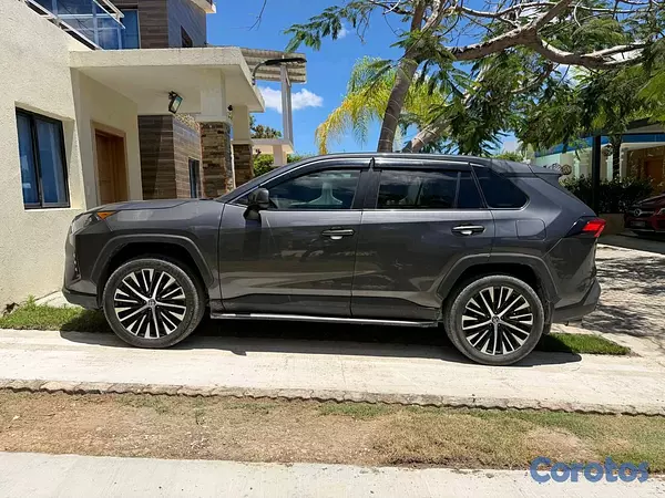 jeepetas y camionetas - Toyota rav4 2022 8