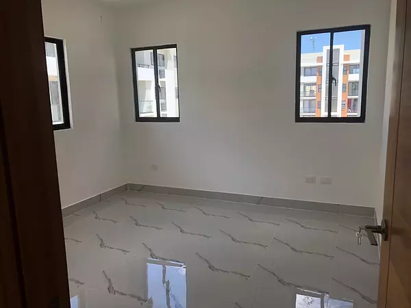 apartamentos - Apartamento Completamente Nuevo en Los Rieles, 3er Nivel  4