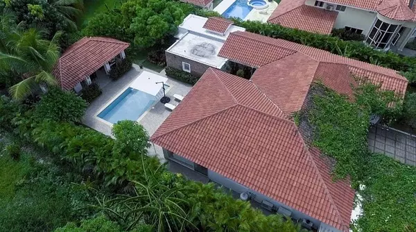 casas vacacionales y villas - Hermosa villa totalmente amueblada
Metro Country Club, Juan Dolio, San Pedro de  8