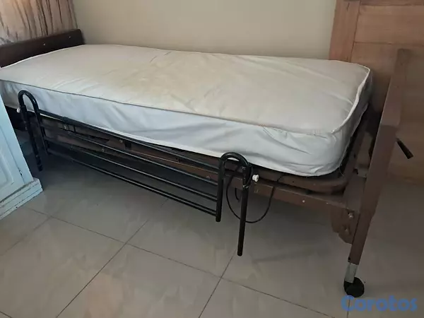 Salud y Equipamiento Médico - Cama de Posicion Electrica  3